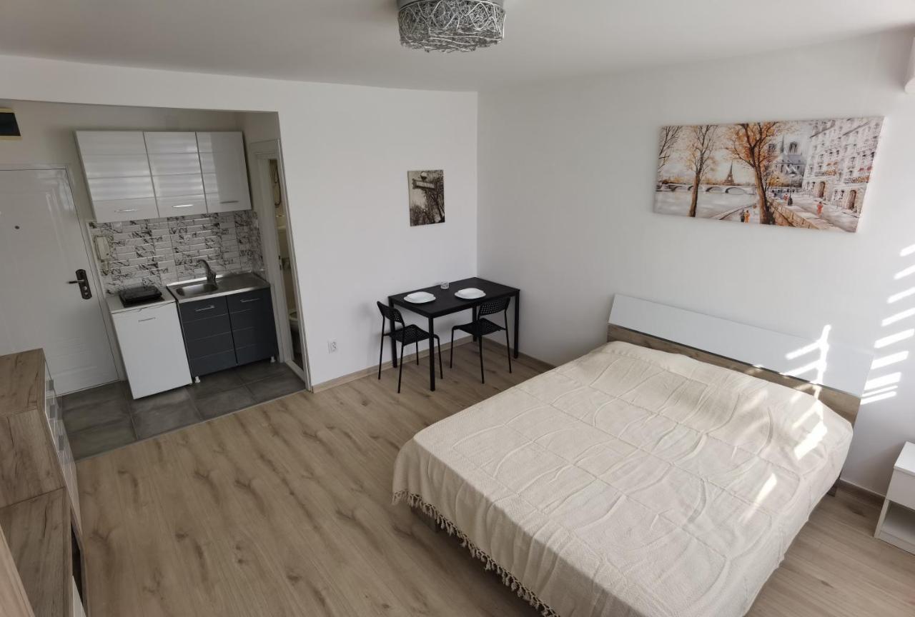 Apartman Lena Banovo Brdo Apartment Belgrade Exterior photo