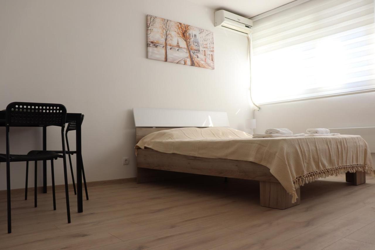 Apartman Lena Banovo Brdo Apartment Belgrade Exterior photo