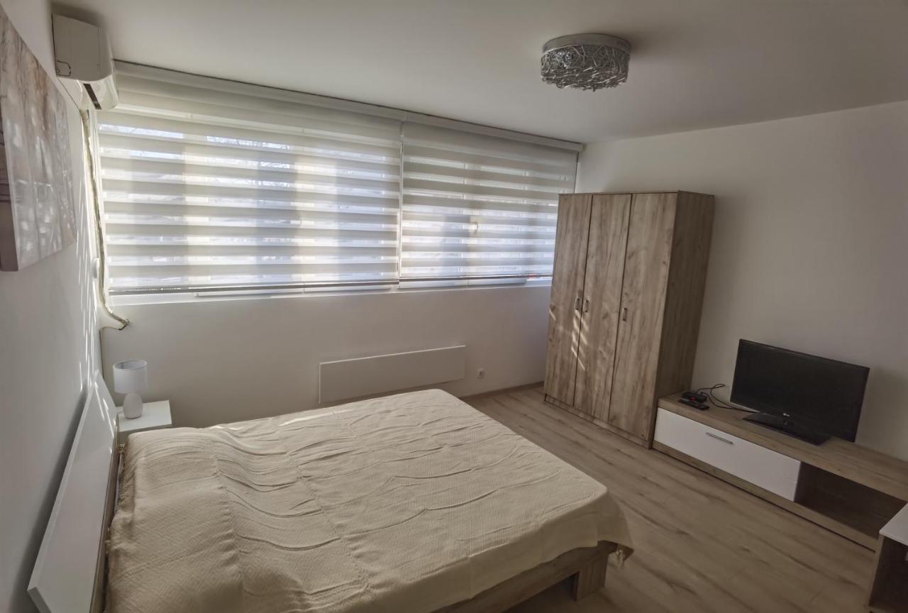 Apartman Lena Banovo Brdo Apartment Belgrade Exterior photo