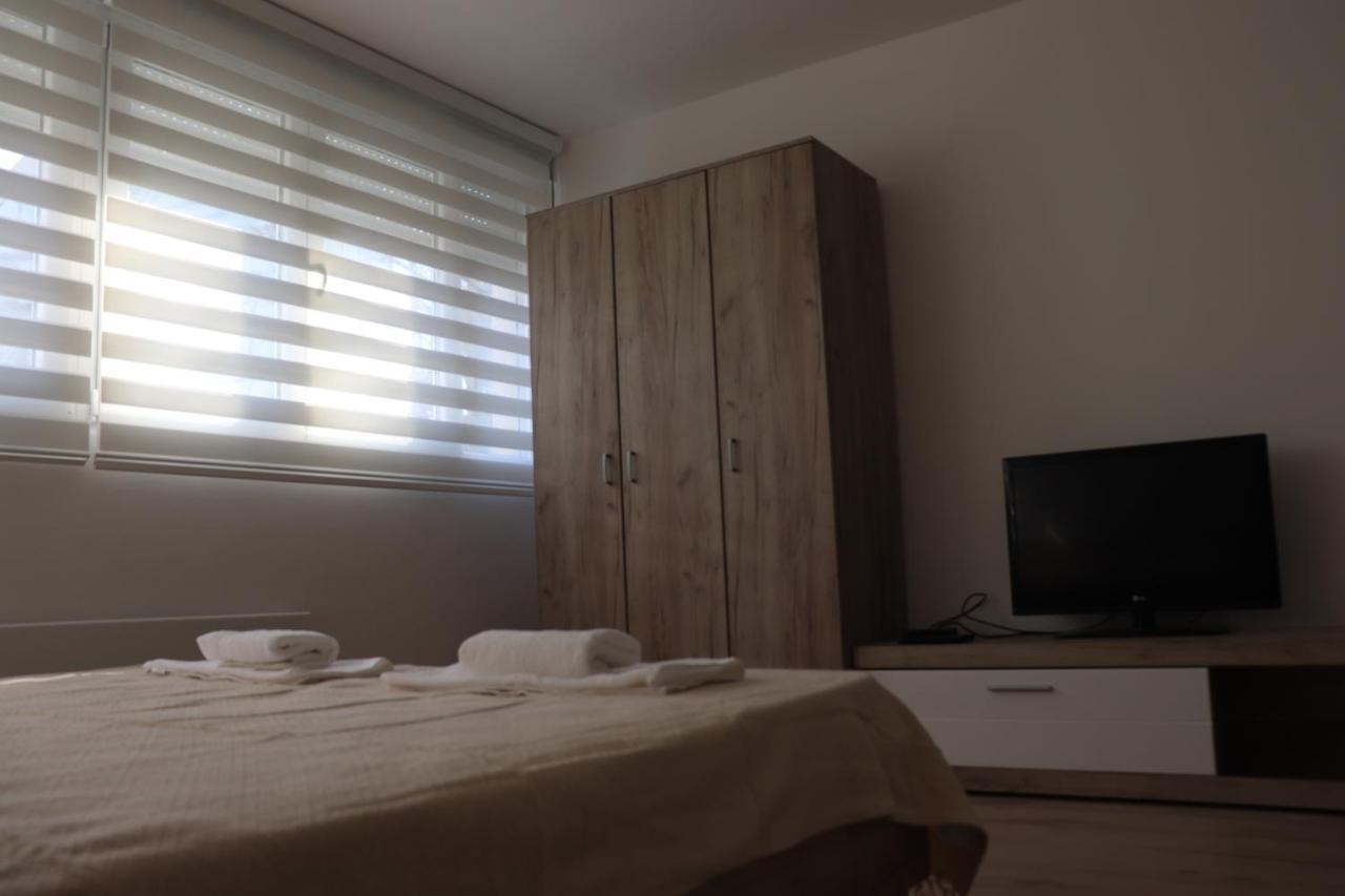 Apartman Lena Banovo Brdo Apartment Belgrade Exterior photo